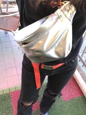 「アイテム（ボディバッグ/ウエストポーチ、シルバー系）」を使った、yukikongさん（レディース・161cm）の夏コーディネート