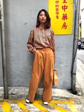 「アイテム（チノパンツ、オレンジ系）」を使った、yez122さん（レディース・162cm）の秋コーディネート