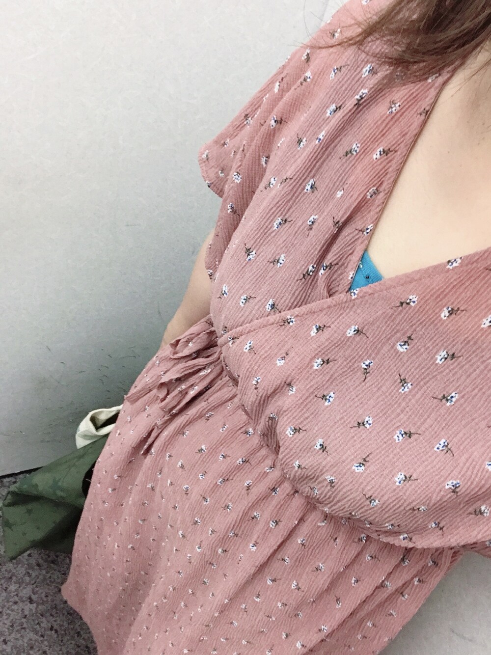 「ワンピース、Kastane」｜「Kastaneの＜再入荷＞花柄カシュクールワンピース（ワンピース、ピンク系）」を使った、ぽんちゃんさん（レディース・155cm）の夏コーディネートの1枚目の写真