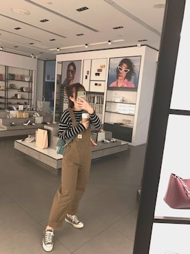 「アイテム（メッセンジャーバッグ、グリーン系）」を使った、wenCoさん（レディース・166cm）の春コーディネート