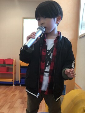 「NEEDLE WORK（ニードルワーク）のアイテム」を使った、manaさん（キッズ・110cm）の秋コーディネート