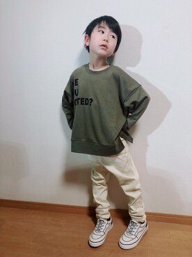「kladskap（クレードスコープ）のアイテム（パンツ）」を使った、manaさん（キッズ・110cm）の冬コーディネート