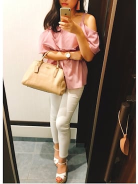 「COACH」｜「アイテム（その他）」を使った、koharu.さん（レディース・163cm）の秋コーディネート