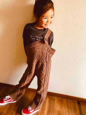 「オールドスクール」｜「アイテム（オールインワン・サロペット）」を使った、aleeさん（キッズ・100cm）の冬コーディネート