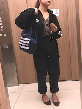「アディダスオリジナルス」｜「アイテム（パンプス）」を使った、mayuさん（レディース・165cm）の秋コーディネート