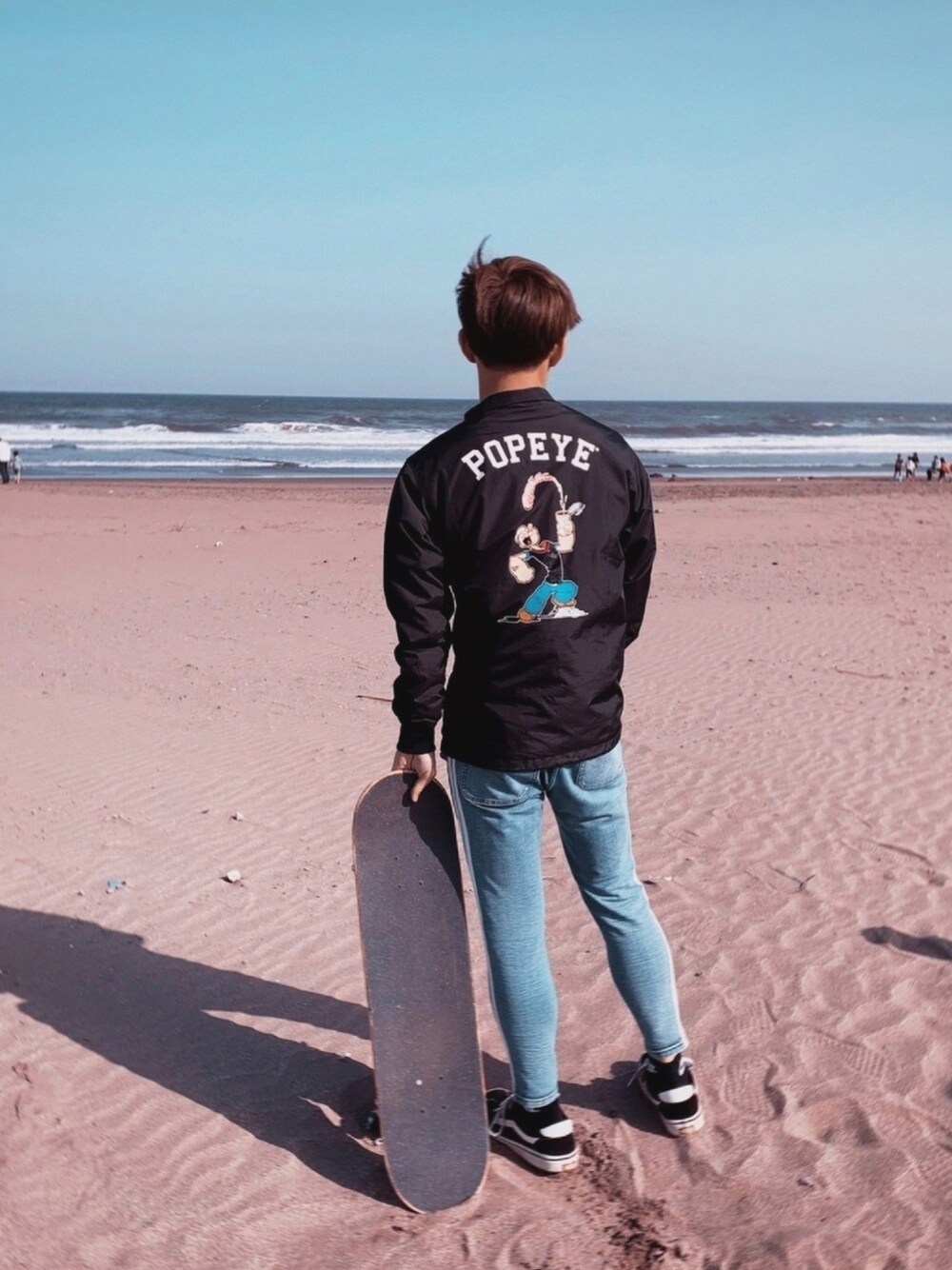 「七里ヶ浜、おしゃれさんと繋がりたい、ポパイ、スケボー」｜「NEW ERAのアイテム（ジャケット/アウター、ブラック系）」を使った、真渡(まなと)🏄‍♂️さん（メンズ・174cm）の夏コーディネートの1枚目の写真