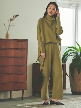 「アイテム（バレエシューズ）」を使った、i.w.u_officialさん（レディース・170cm）の秋コーディネート