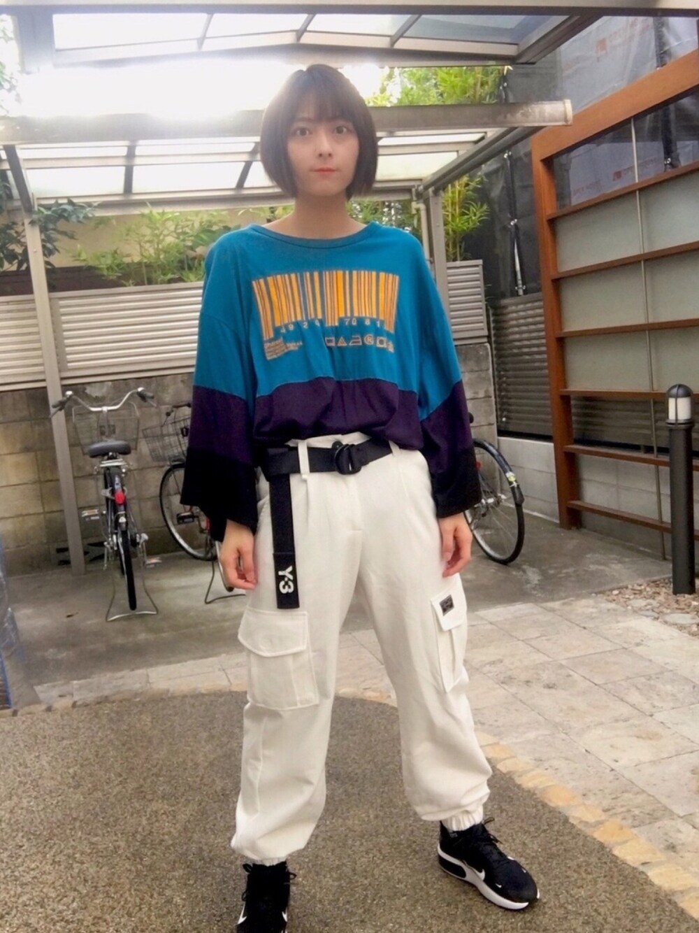 「カジュアルコーデ、ジェンダーレス、ユニセックス、ボーイッシュ、SHAREEF、SHAREEF女子、Y-3、NIKE AIR MAX、お洒落さんとつながりたい、いいね、save、フォローお願いします🤑」｜「SHAREEFの”BARCORD” EMB. SWITSHING BIG-T（Tシャツ/カットソー、ブルー系）」を使った、さっとん🐸さん（レディース・155cm）の夏コーディネートの1枚目の写真