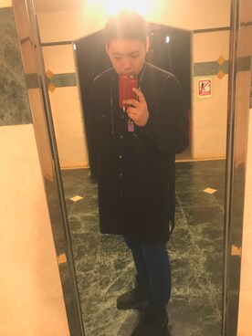 「KATHARINE HAMNETT LONDON （キャサリンハムネットロンドン）のアイテム（シャツ/ブラウス、ブラック系）」を使った、m.さん（メンズ）の春コーディネート