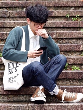 「URBAN RESEARCH（アーバンリサーチ）のアイテム（カーディガン/ボレロ）」を使った、しゅんたろーさん（メンズ・177cm）の秋コーディネート