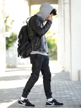 ライダースジャケットを使った 黒リュック のメンズ人気ファッションコーディネート 季節 9月 11月 Wear