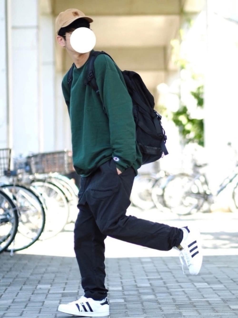「rehacerのrehacer : Envelope Sarouel Pants（その他パンツ、ブラック系）」を使った、しゅんたろーさん（メンズ・177cm）の秋コーディネートの1枚目の写真