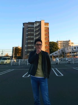「黄色Tシャツ」｜洋服好きの森くんさん（メンズ・175cm）の春コーディネート