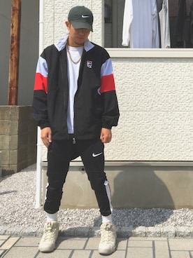 「NIKE SPORTSWEAR（ナイキスポーツウェアー）のアイテム（その他パンツ）」を使った、りゅういち先生さん（メンズ・178cm）の春コーディネート