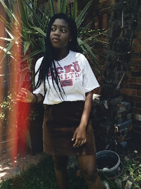 「cotton on（コットンオン）のアイテム（トップス、ホワイト系）」を使った、Jemimah Mangundaさん（レディース）の冬コーディネート