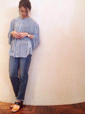 「Lee（リー）のLee×安西こずえ/別注カットオフスリムテーパードパンツ（デニムパンツ、ブルー系）」を使った、nano・universe 渋谷神南 Womensさん（レディース・160cm）の春コーディネート