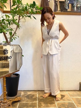 「NANO universe（ナノユニバース）の細ベルト付きジレ（ベスト、ベージュ系）」を使った、nano・universe 渋谷神南 Womensさん（レディース・160cm）の夏コーディネート