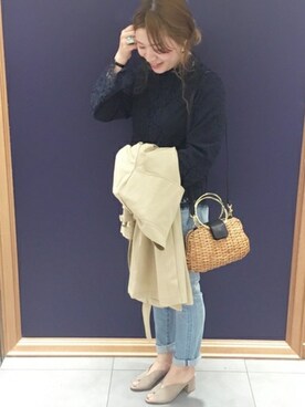 「SHIPS（シップス）のアイテム（トレンチコート）」を使った、坂井さん（レディース・156cm）の春コーディネート