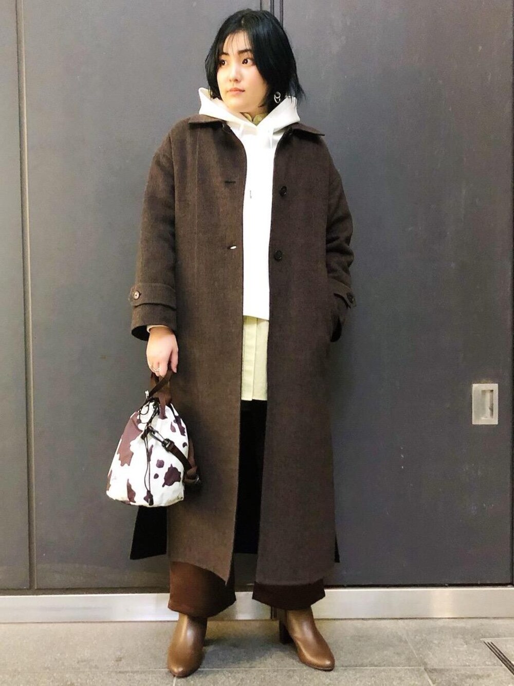 BRACTMENTのステンカラーコートを使った人気ファッション 