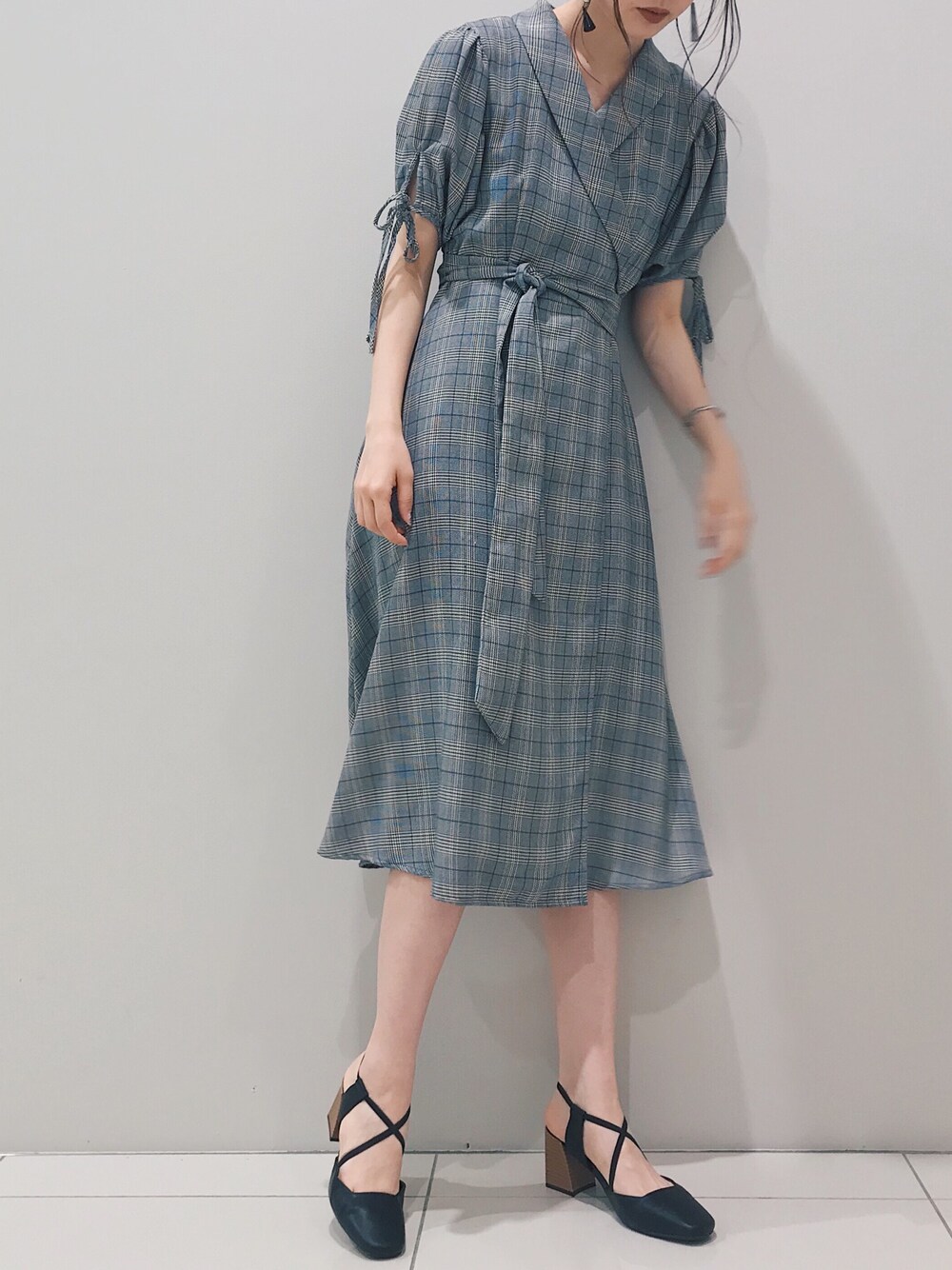 その他のワンピースを着用したレディースの春コーディネートの1枚目の写真