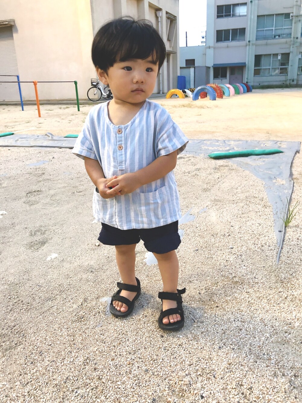 「キッズファッション、おとこのこ、1歳」｜「こども ビームスのこども ビームス / Daily Cut ストレッチ ショーツ 9 (ユニセックス 75～135cm)（その他パンツ、ブルー系）」を使った、AoKanaさん（キッズ・80cm）の夏コーディネートの1枚目の写真