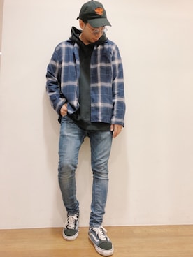 「SEVENDAYS=SUNDAY（セブンデイズサンデイ）のアイテム（パーカー）」を使った、higucciさん（メンズ・175cm）の秋コーディネート
