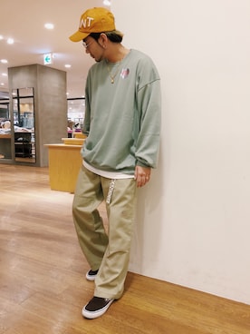 「JERZEES（ジャージーズ）のアイテム（Tシャツ/カットソー）」を使った、higucciさん（メンズ・175cm）の冬コーディネート