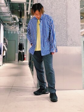 「ネオンイエロー」｜higucciさん（メンズ・175cm）の春コーディネート
