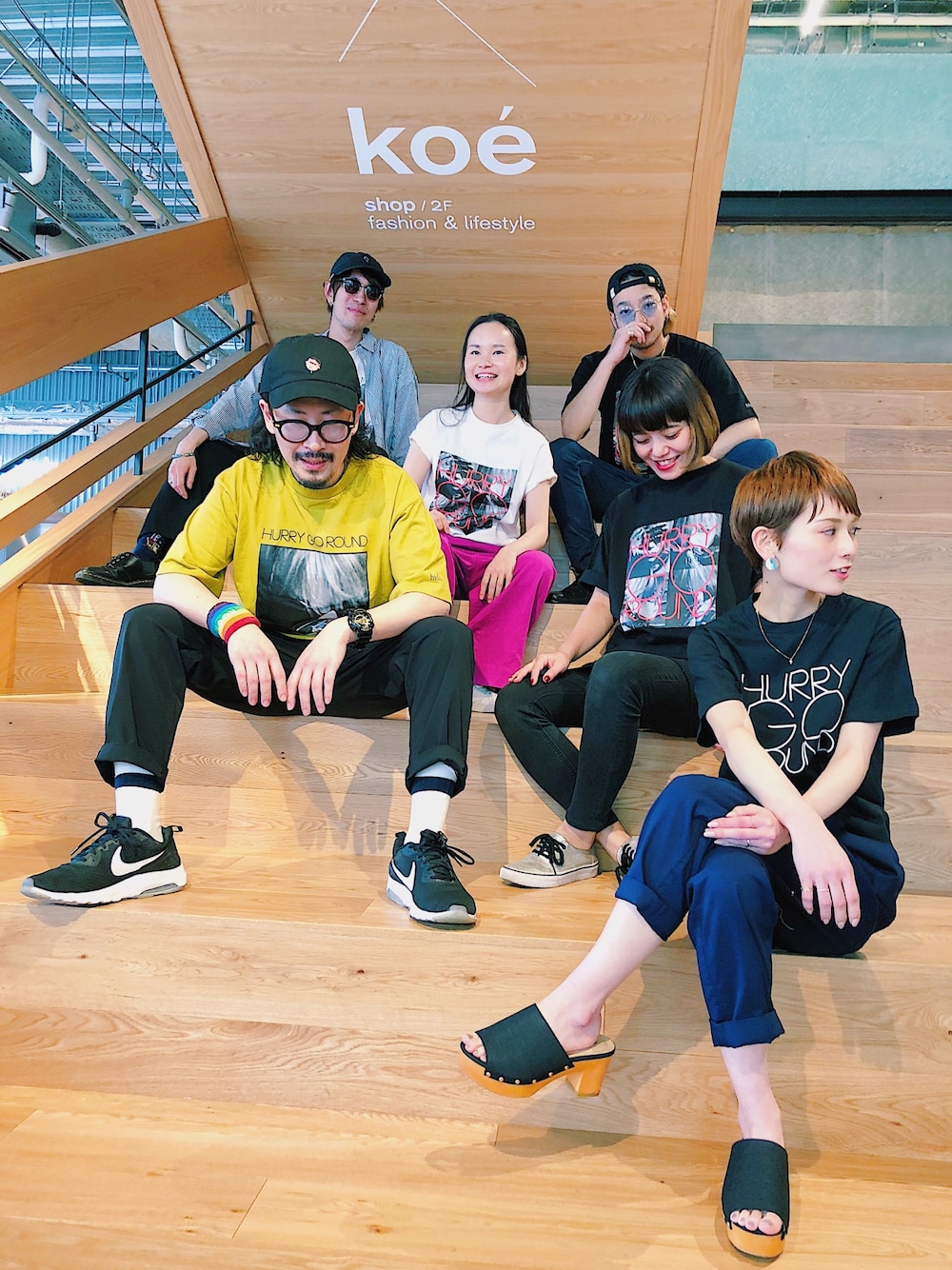 koe（コエ）の「hide 「HURRY GO ROUND」 Tシャツ ピックプリント（T 