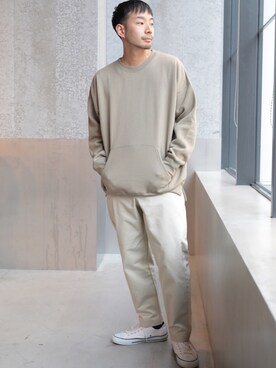 「koe（コエ）のアイテム（スウェット）」を使った、higucciさん（メンズ・174cm）の春コーディネート