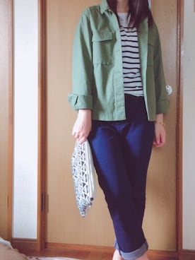 「Honeys（ハニーズ）のアイテム（クラッチバッグ）」を使った、a.o さん（レディース・157cm）の春コーディネート