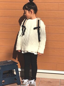 「BRANSHES（ブランシェス）のケーブルニット（ニット/セーター、ホワイト系）」を使った、クレヤさん（キッズ・120cm）の冬コーディネート