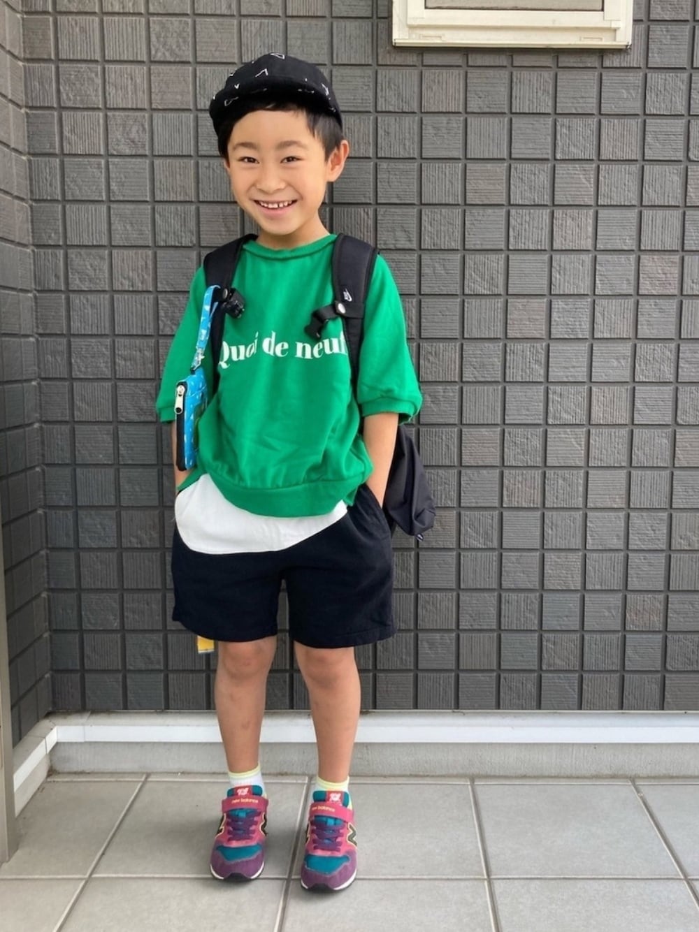 「スウェット、ロゴT、ハーフパンツ、ニューバランス、リュック、キャップ、ビタミンカラー、6歳、小学生、ありがとう꒰๑͒ •ꇵ͒•`๑͒꒱☁︎」｜「LOWRYS FARMのＵＳＡプリントプルオーバー　937779（スウェット、グリーン系）」を使った、☁︎•ꇵ͒•`s☺︎+sa*॰¨̮さん（キッズ・110cm）の春コーディネートの1枚目の写真