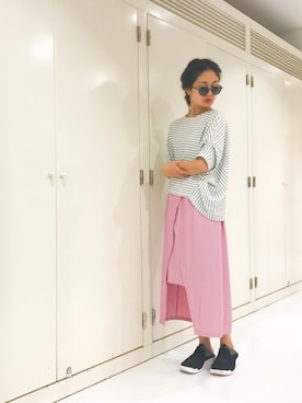 「アイテム（スリッポン）」を使った、uca.さん（レディース・163cm）の春コーディネート