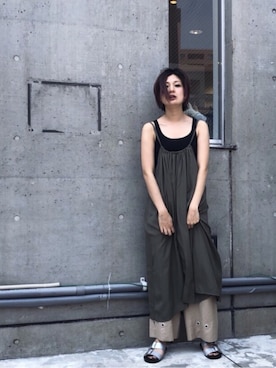 「サロペットスカート」｜「アイテム（パンツ）」を使った、uca.さん（レディース・163cm）の春コーディネート