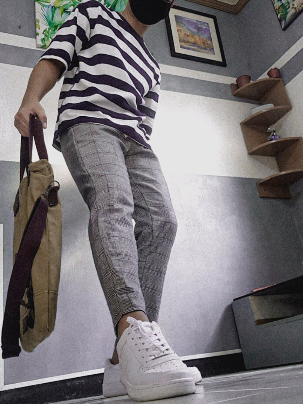 「plaid、NIKE AIR FORCE、pinoy、philippines、korean fashion、stripes、Wrangler、gray、grey、street」｜「NIKEのアイテム（スニーカー、ホワイト系）」を使った、Kerwinさん（メンズ・170cm）の夏コーディネートの1枚目の写真