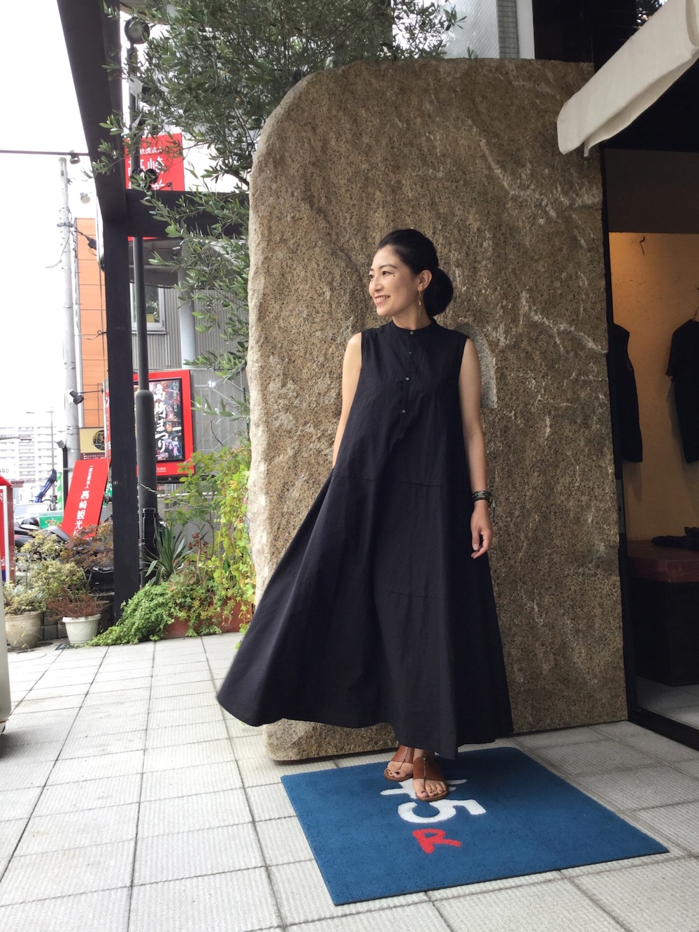 美品☆45R スビン平ワンピース 2 ブラック ノースリーブ ドレス 美品☆45R スビン平ワンピース 2 ブラック ノースリーブ ドレス