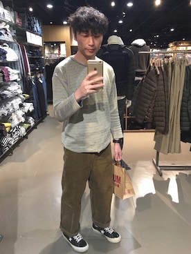 「CONVERSE TOKYO（コンバーストウキョウ）のアイテム（シューズ）」を使った、Howard bbさん（メンズ・183cm）の秋コーディネート