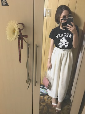 「ミッキーコーデ」｜「アイテム（財布/小物）」を使った、mina.minさん（レディース・155cm）の夏コーディネート