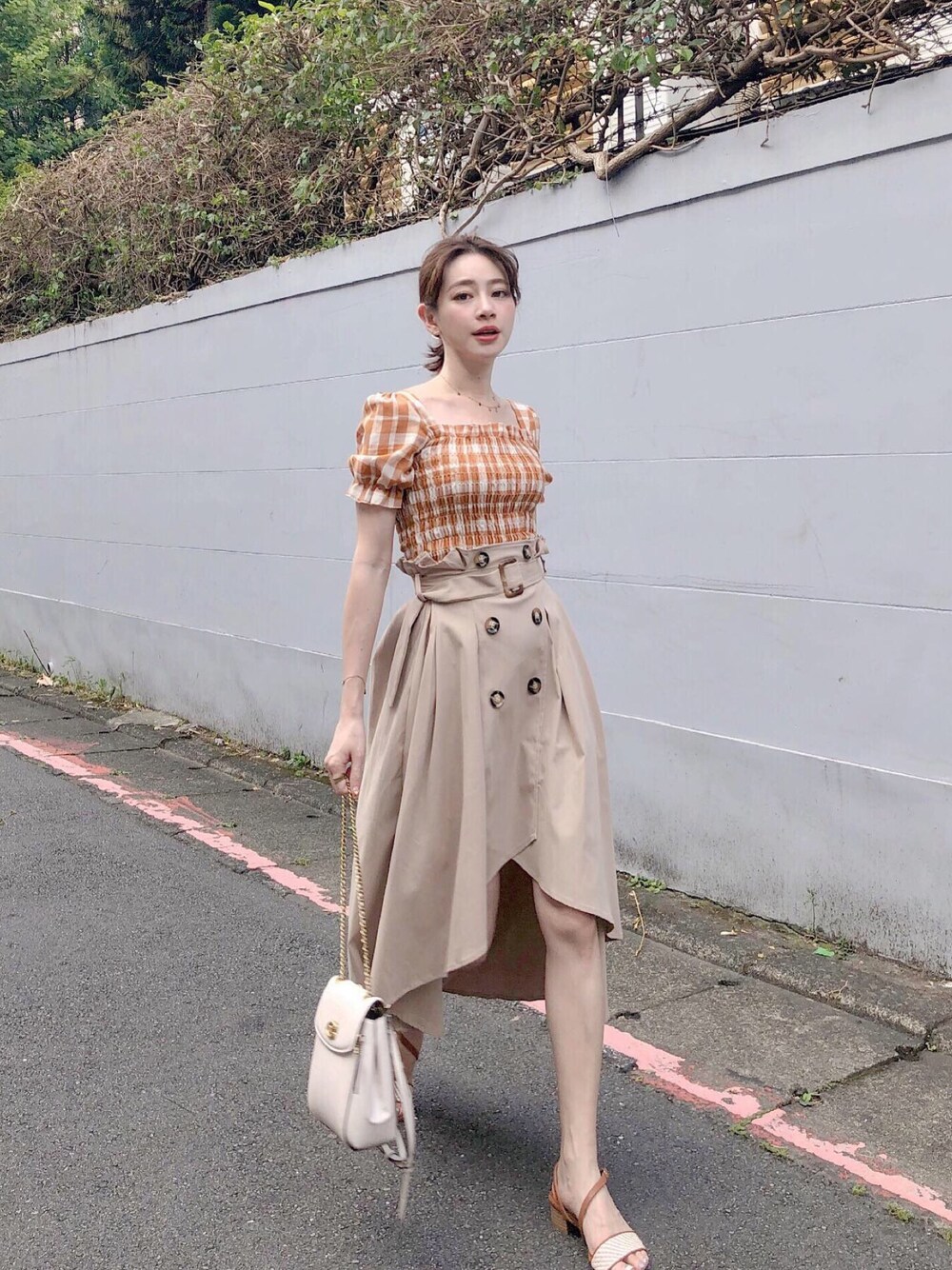 「TAIPEI、Taiwan、veryyou、夏、韩系、街頭穿搭、女人味、tayswear、ootd、oftd」｜「COACHのアイテム（ショルダーバッグ、ホワイト系）」を使った、Taylor Maさん（レディース・160cm）の夏コーディネートの1枚目の写真