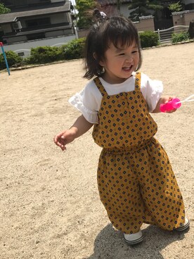 「アイテム（サロペット/オーバーオール、イエロー系）」を使った、himariさん（キッズ・80cm）の春コーディネート