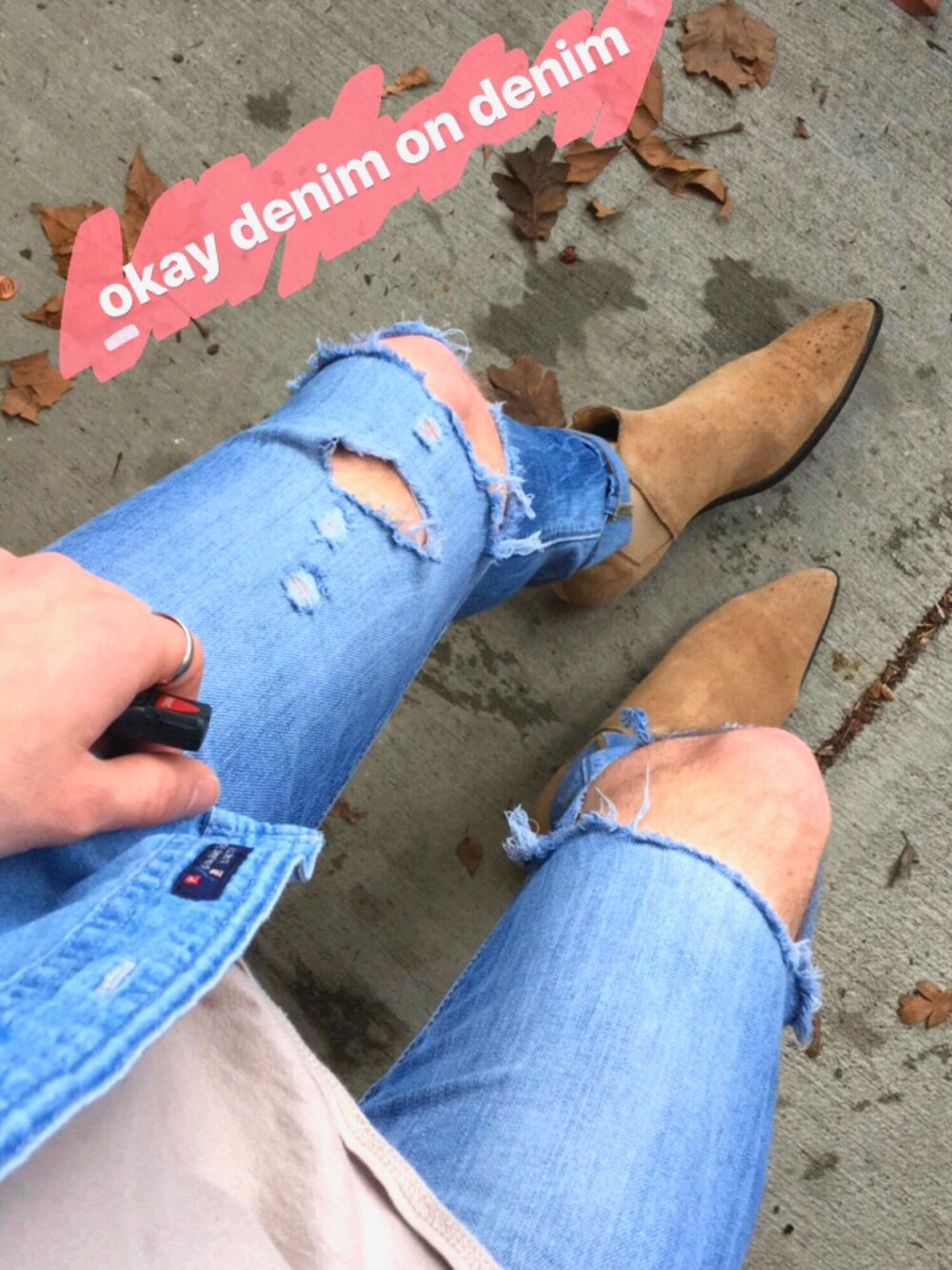 「denimondenim、ootd、summer、casual、streetstyle、outfit、Chelsea boots、neutral 」｜「TOPMANのアイテム（デニムパンツ、ブルー系）」を使った、Christian Durtschiさん（メンズ・183cm）の春コーディネートの1枚目の写真