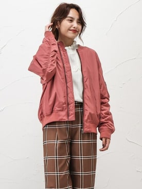 「NAVY（ネイビー）のアイテム」を使った、マックハウスZOZOスタイリスト レディースさん（レディース・170cm）の冬コーディネート