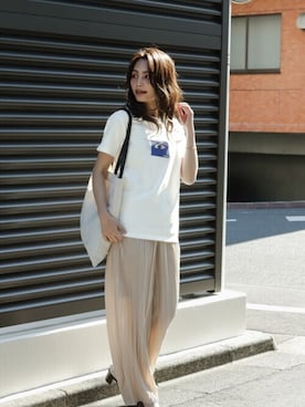 「NAVY（ネイビー）のアイテム（パンツ）」を使った、マックハウスZOZOスタイリスト レディースさん（レディース・163cm）の春コーディネート