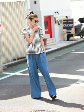 「NAVY（ネイビー）のアイテム（パンツ）」を使った、マックハウスZOZOスタイリスト レディースさん（レディース・162cm）の春コーディネート