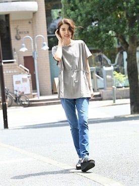 「NAVY（ネイビー）のアイテム（パンツ）」を使った、マックハウスZOZOスタイリスト レディースさん（レディース・163cm）の夏コーディネート