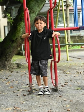 「NAVY（ネイビー）のアイテム（パンツ）」を使った、マックハウスZOZOスタイリスト レディースさん（キッズ・120cm）の夏コーディネート