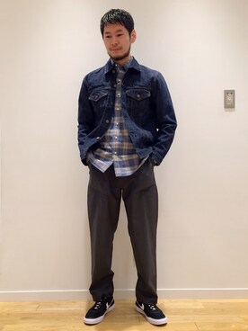 「Scye（サイ）のアイテム（シャツ/ブラウス）」を使った、kitchen&garden新丸ビル店スタッフさん（メンズ・175cm）の春コーディネート