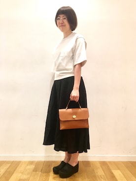 「mimi（ミミ）のアイテム」を使った、kitchen&garden新丸ビル店スタッフさん（レディース・163cm）の夏コーディネート