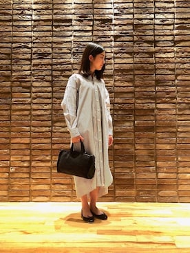 「TICCA（ティッカ）のアイテム（シャツワンピース）」を使った、kitchen&garden新丸ビル店スタッフさん（レディース・156cm）の春コーディネート